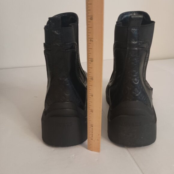 GUESS Black Ankle Lug Boots Chunky Sole Women’s 8M EUC - Picture 10 of 16